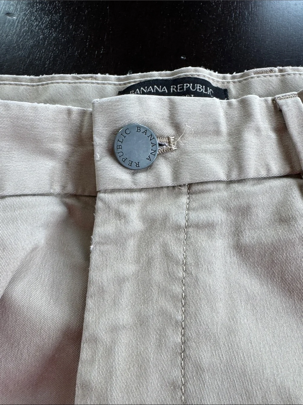 Banana Republic Stone Flat-Front Men’s Shorts